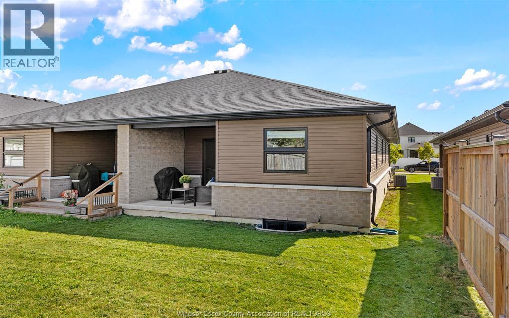 213 MEADOWVIEW - 32