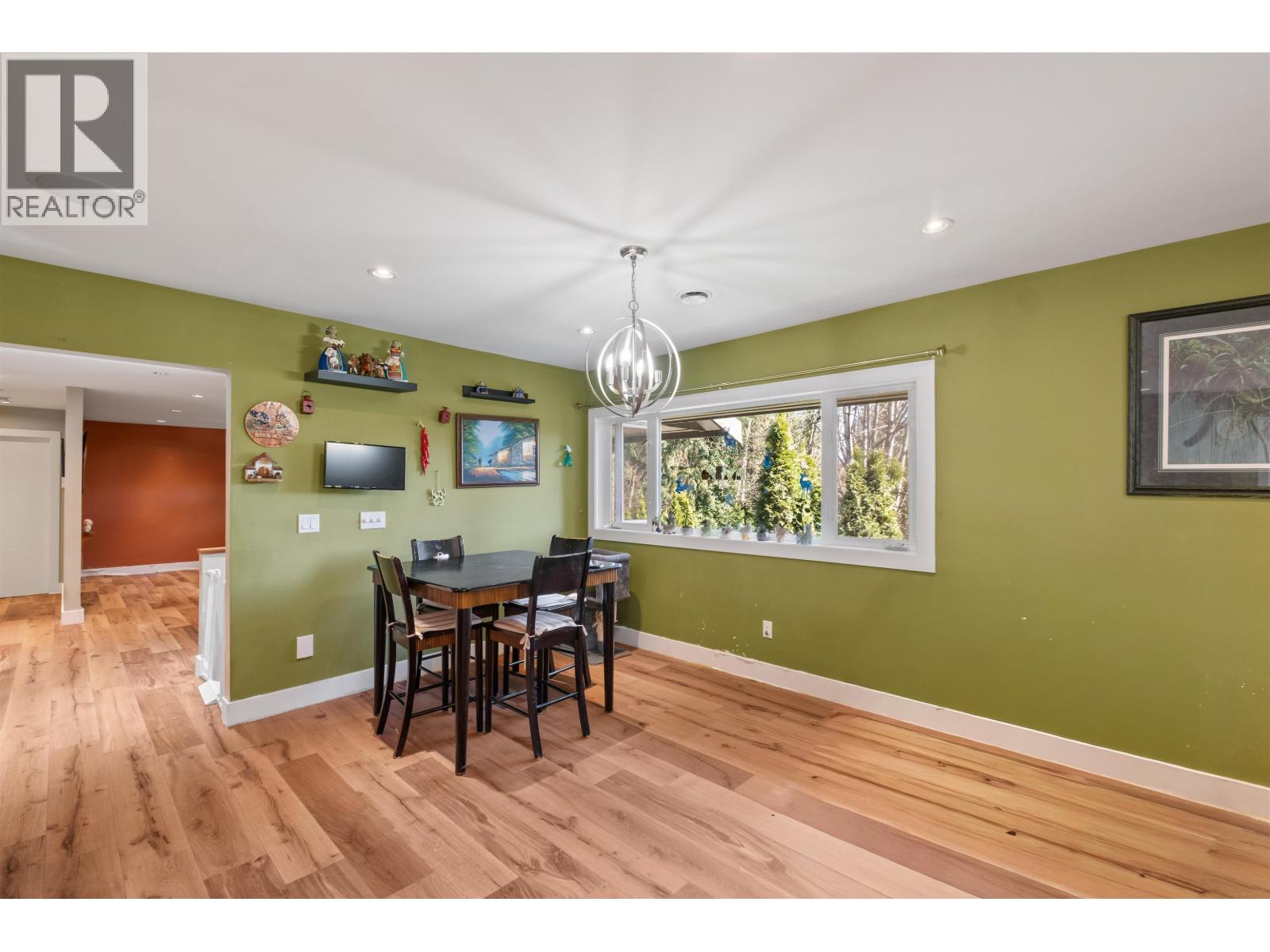 1329 APPIN ROAD, North Vancouver — photo 4