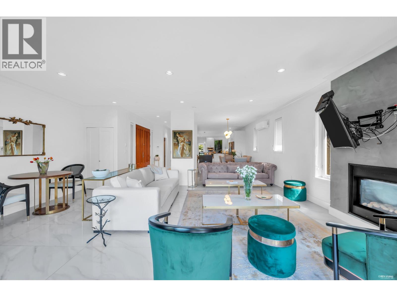 1123 KEITH ROAD, West Vancouver