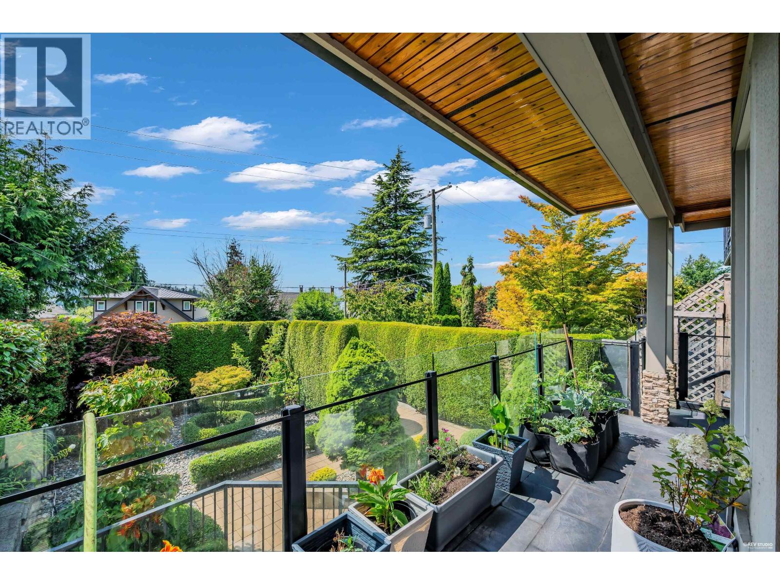 1123 KEITH ROAD, West Vancouver
