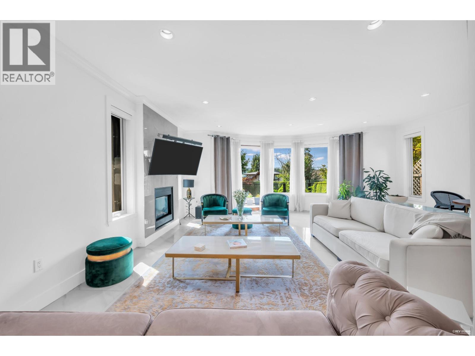 1123 KEITH ROAD, West Vancouver