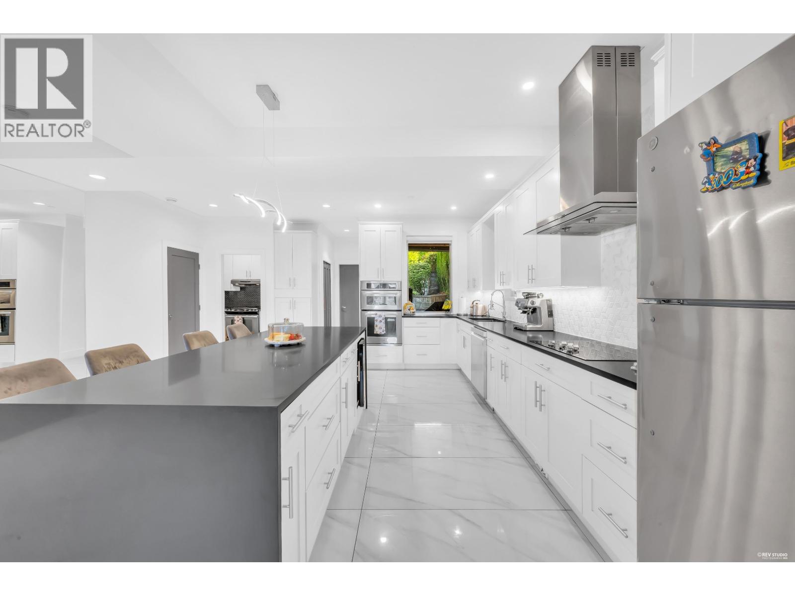 1123 KEITH ROAD, West Vancouver