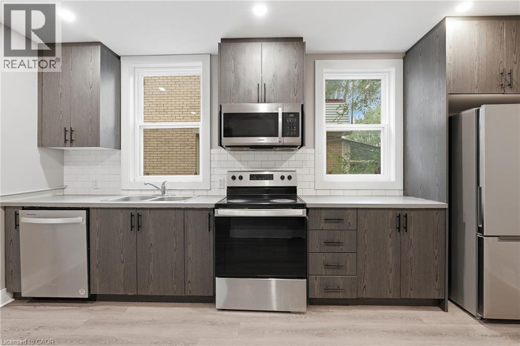 63 MELROSE Avenue S - 11