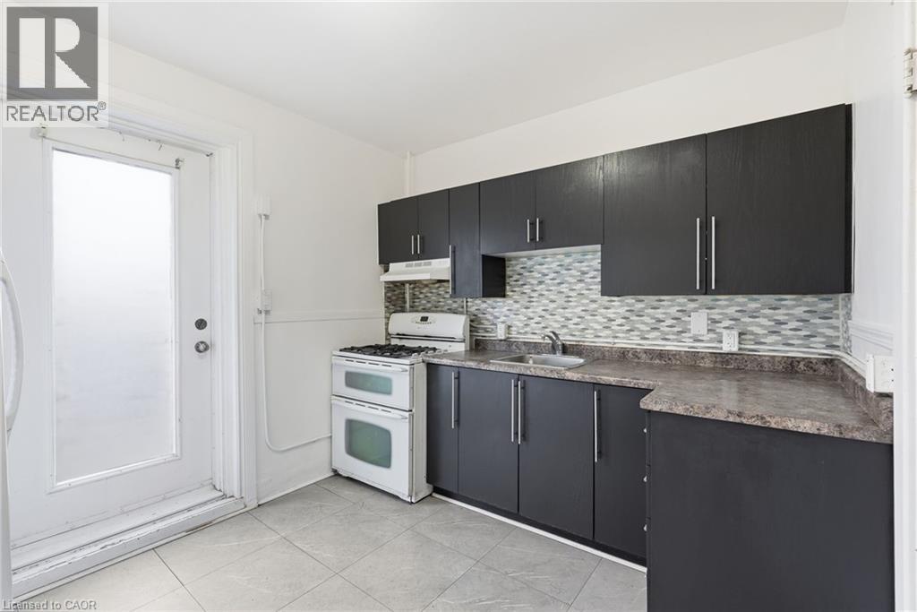 63 MELROSE Avenue S - 13