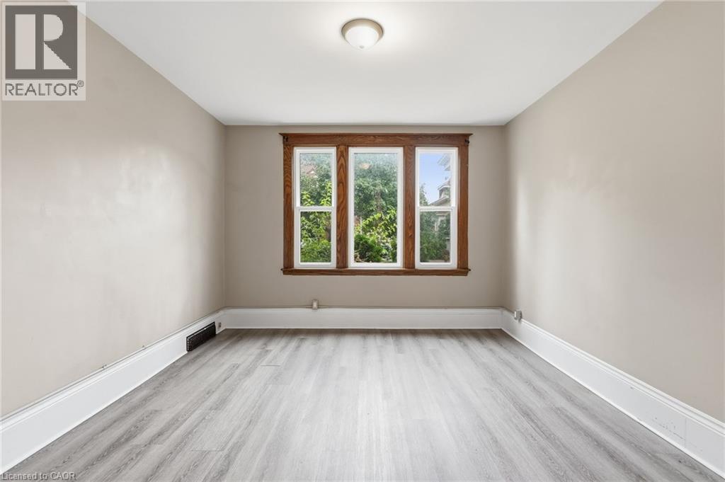63 MELROSE Avenue S - 22