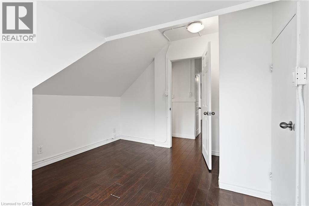63 MELROSE Avenue S - 33