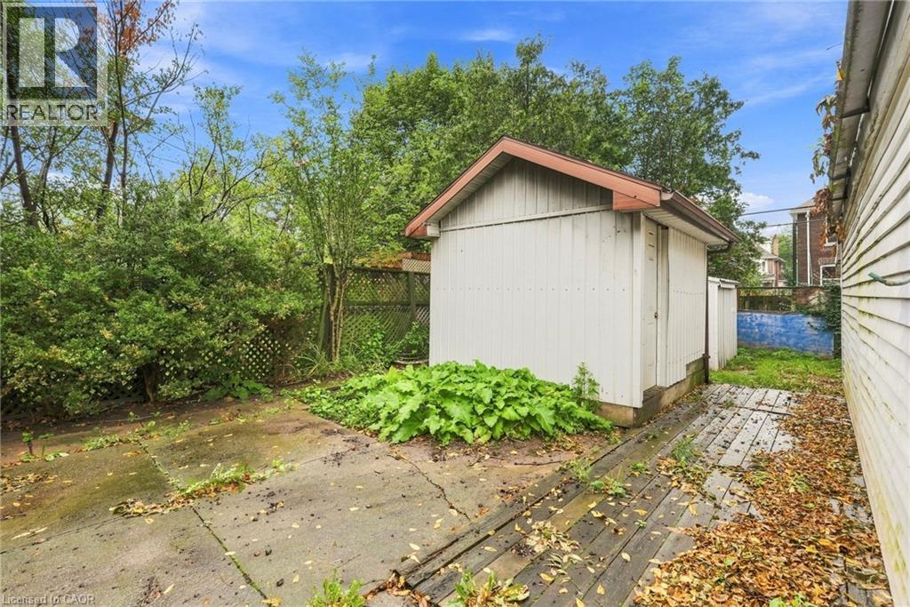 63 MELROSE Avenue S - 48