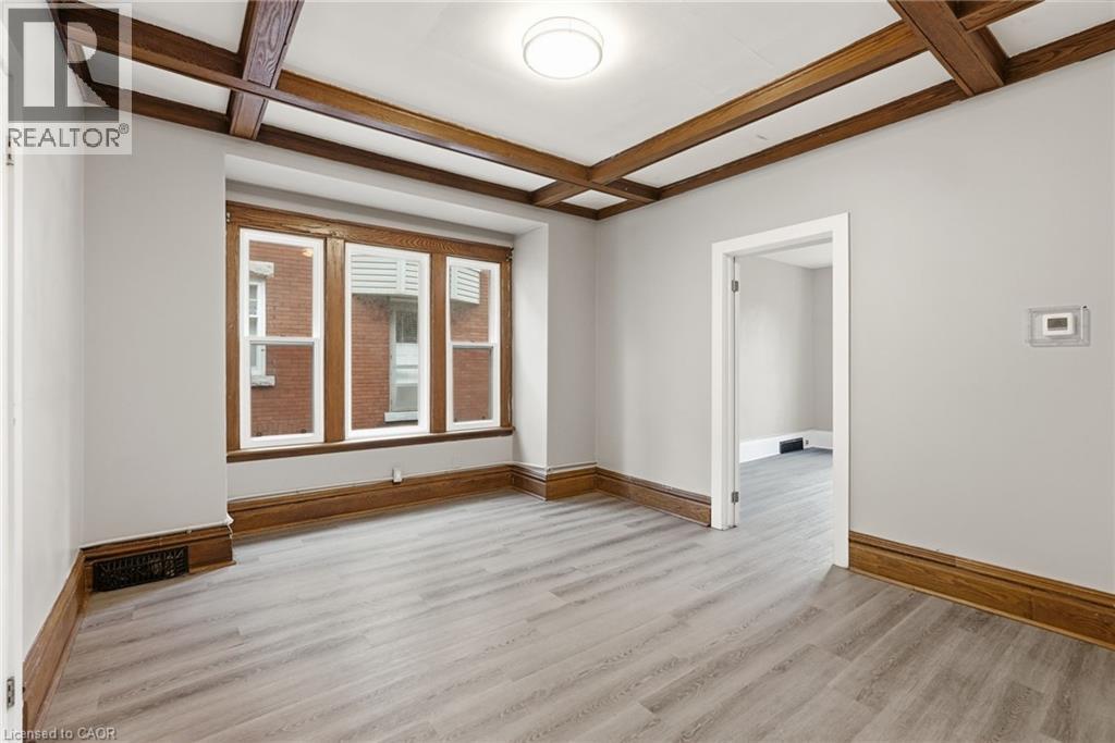 63 MELROSE Avenue S - 6