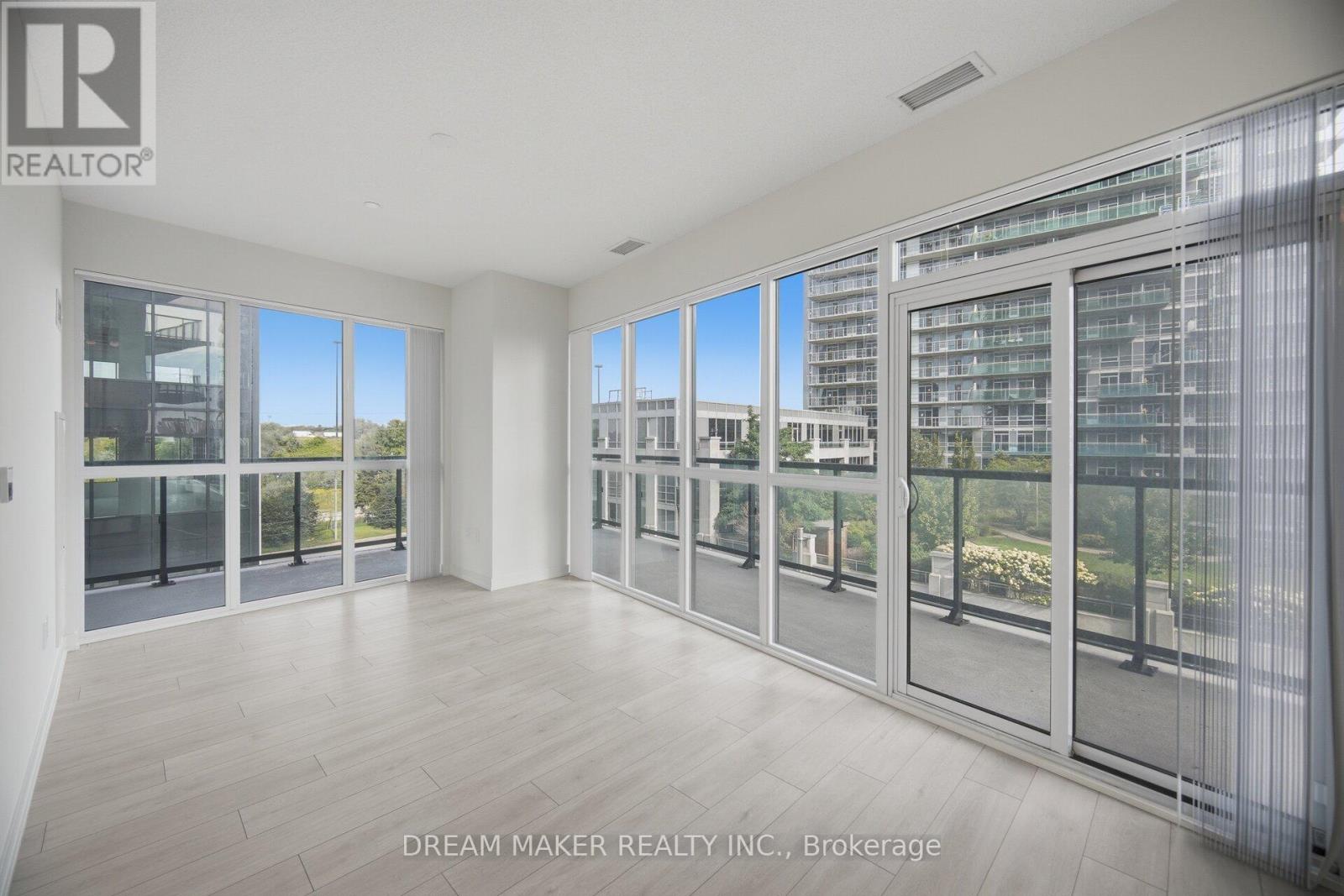 #511 38 ANNIE CRAIG DRIVE - 10