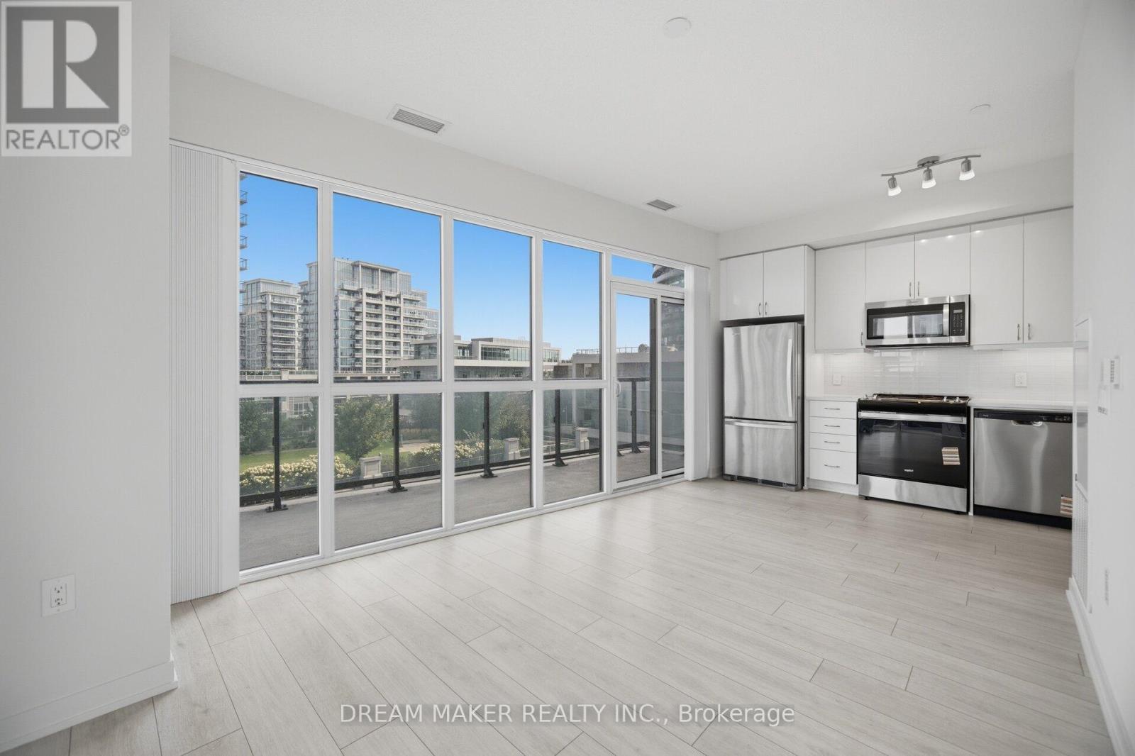 #511 38 ANNIE CRAIG DRIVE - 11