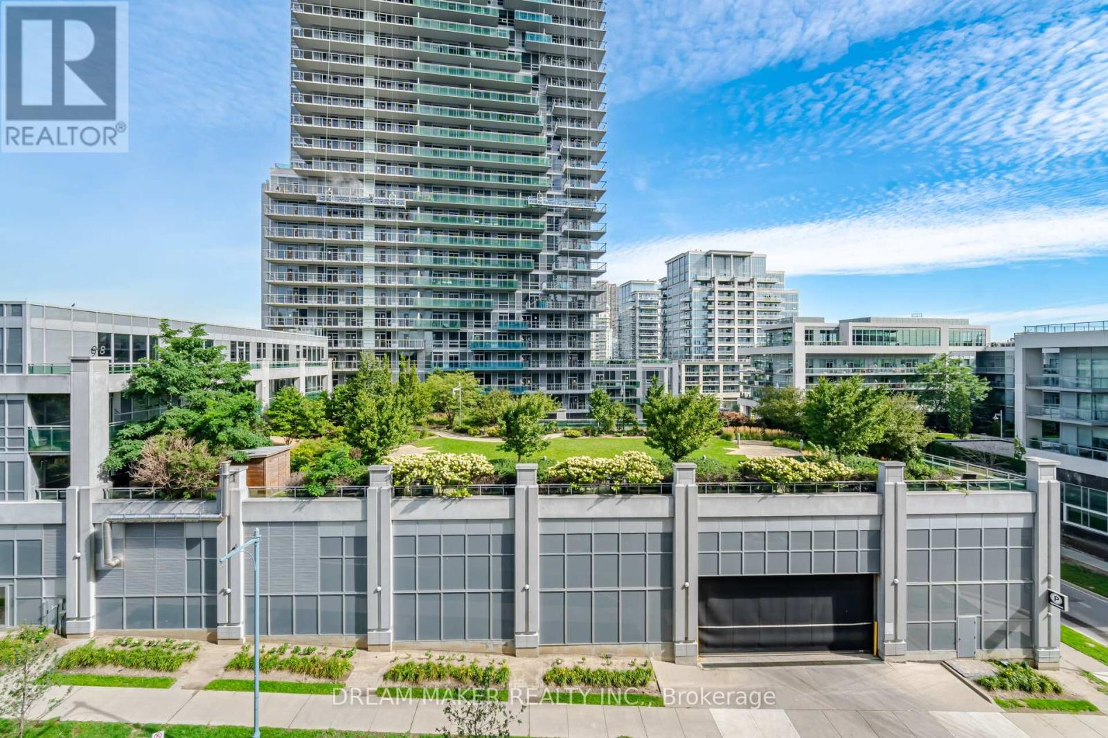 #511 38 ANNIE CRAIG DRIVE - 31