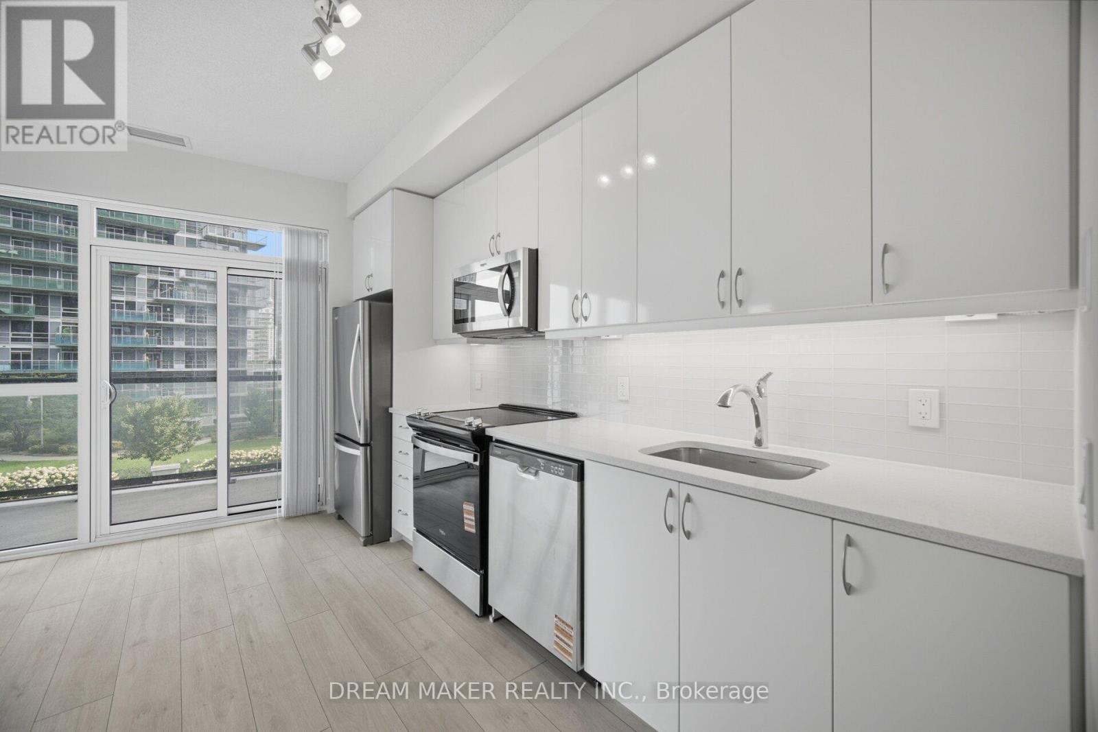 #511 38 ANNIE CRAIG DRIVE - 9