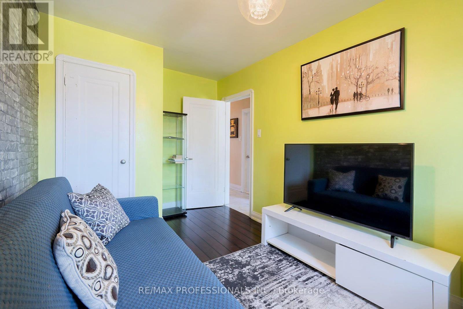 43 FIFTEENTH STREET - 18