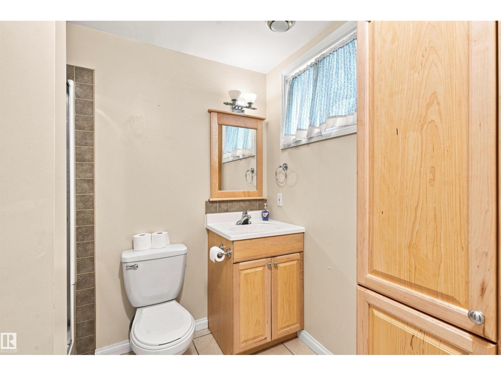 913 7 ST - Image 33