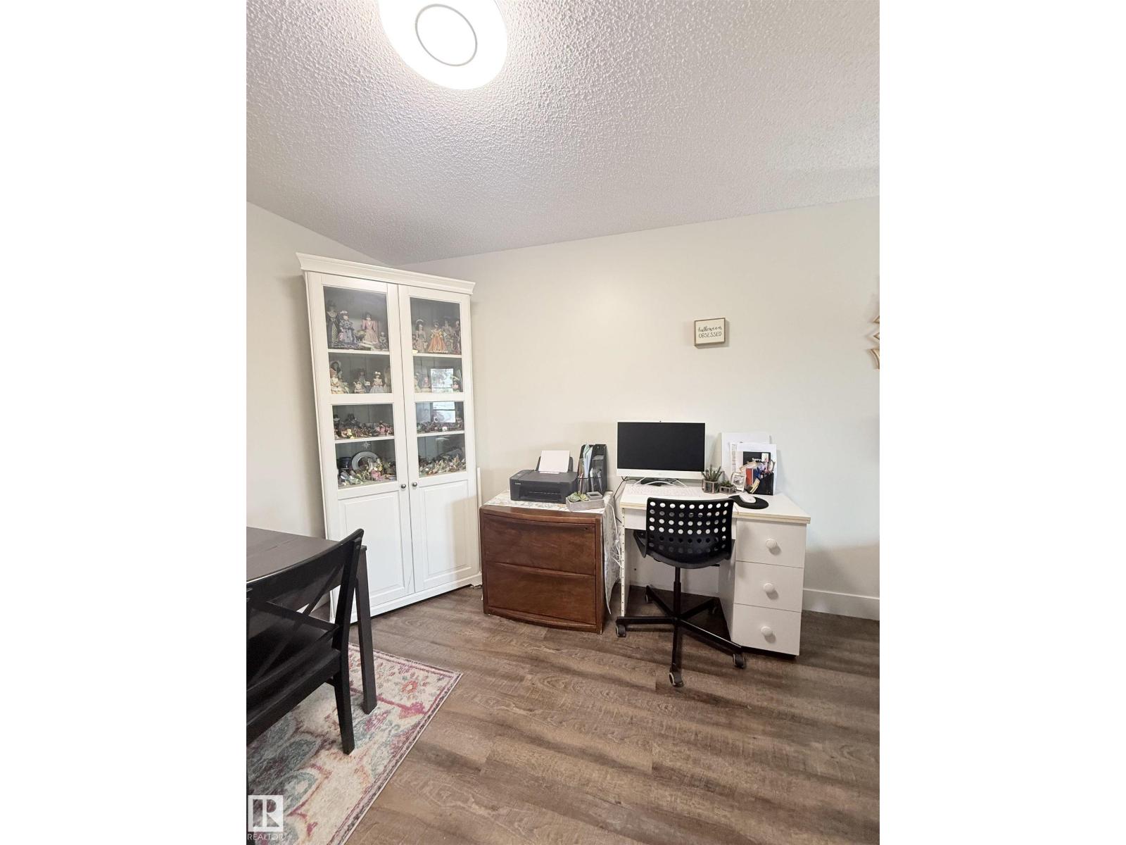 #89 2703 79 ST NW - 11