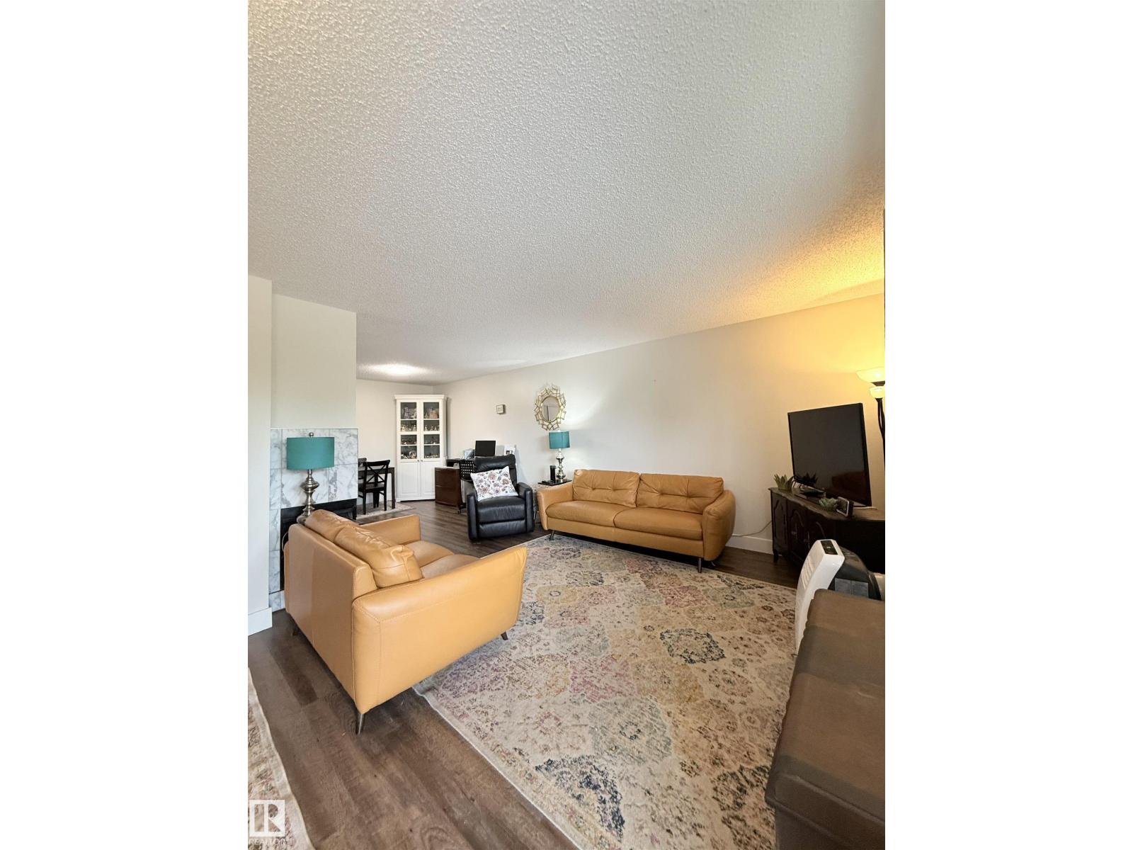 #89 2703 79 ST NW - 2