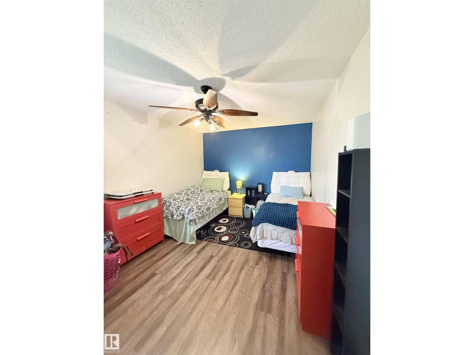 #89 2703 79 ST NW - 23