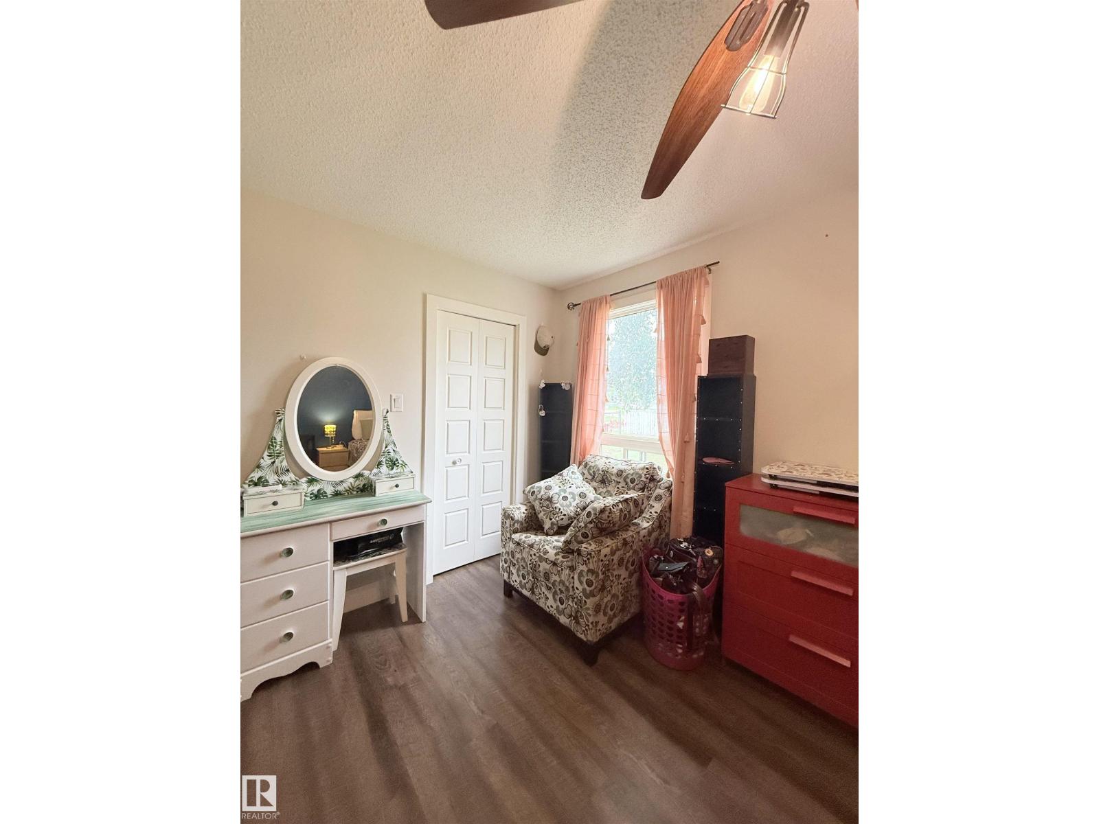 #89 2703 79 ST NW - 24