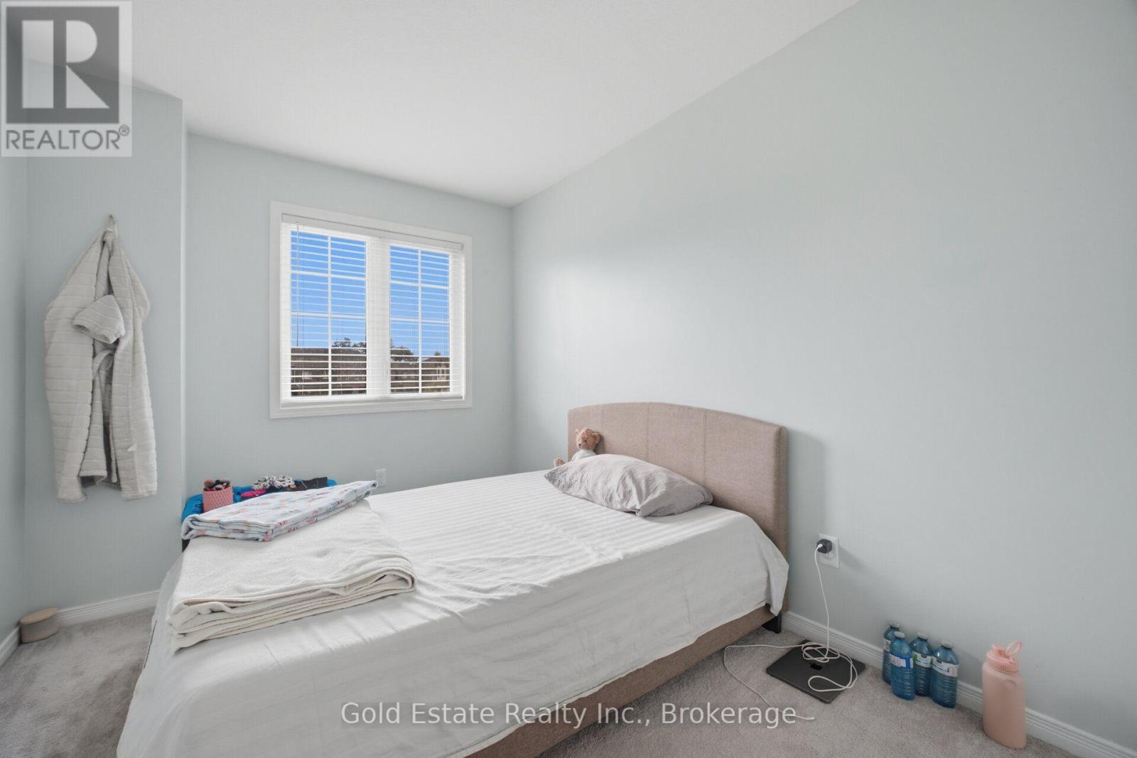 #86 135 HARDCASTLE DRIVE - 23