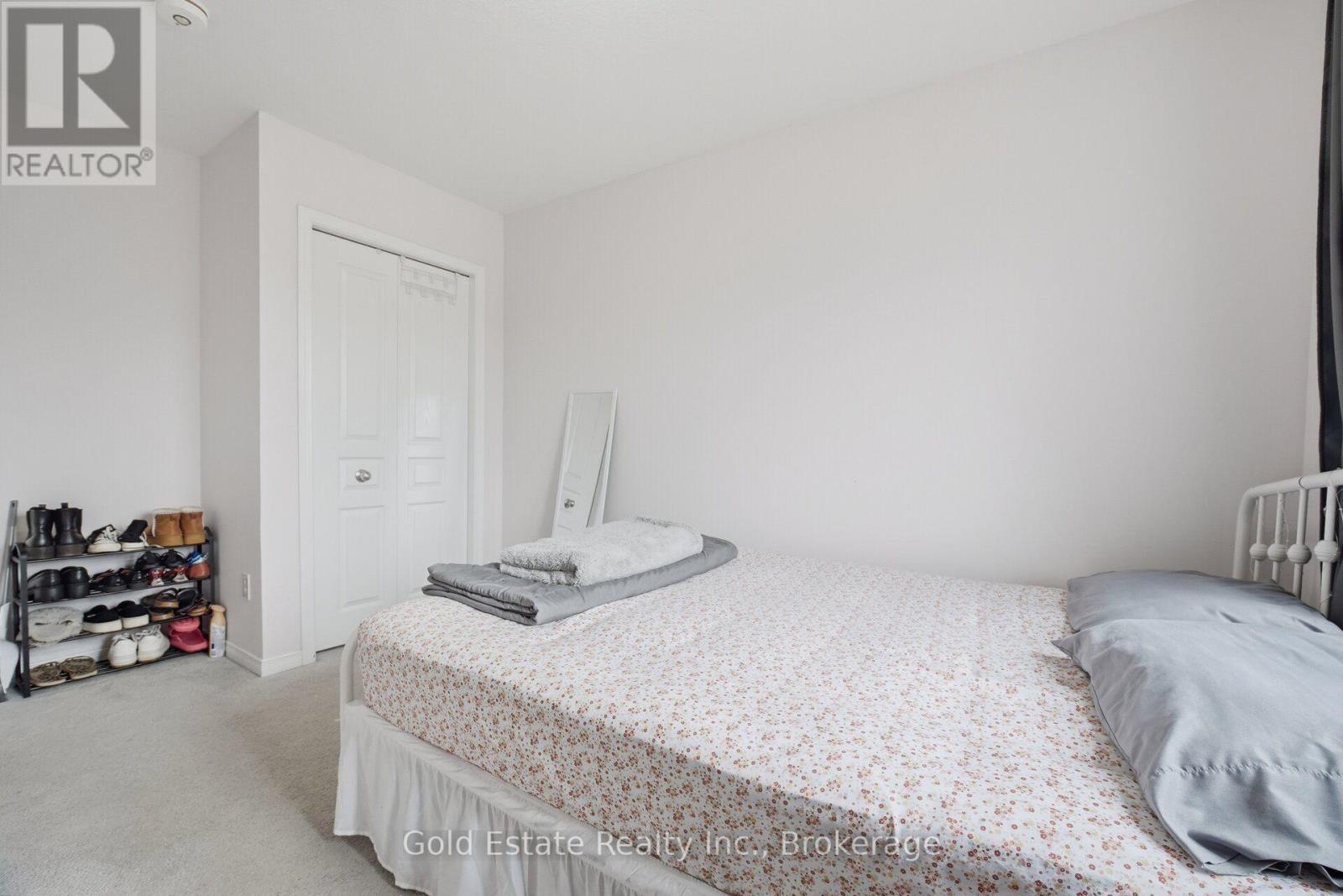 #86 135 HARDCASTLE DRIVE - 26