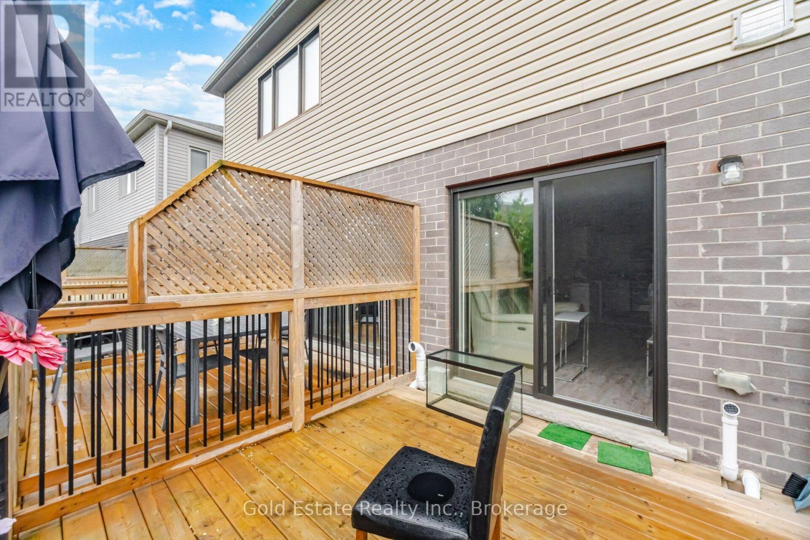#86 135 HARDCASTLE DRIVE - 37
