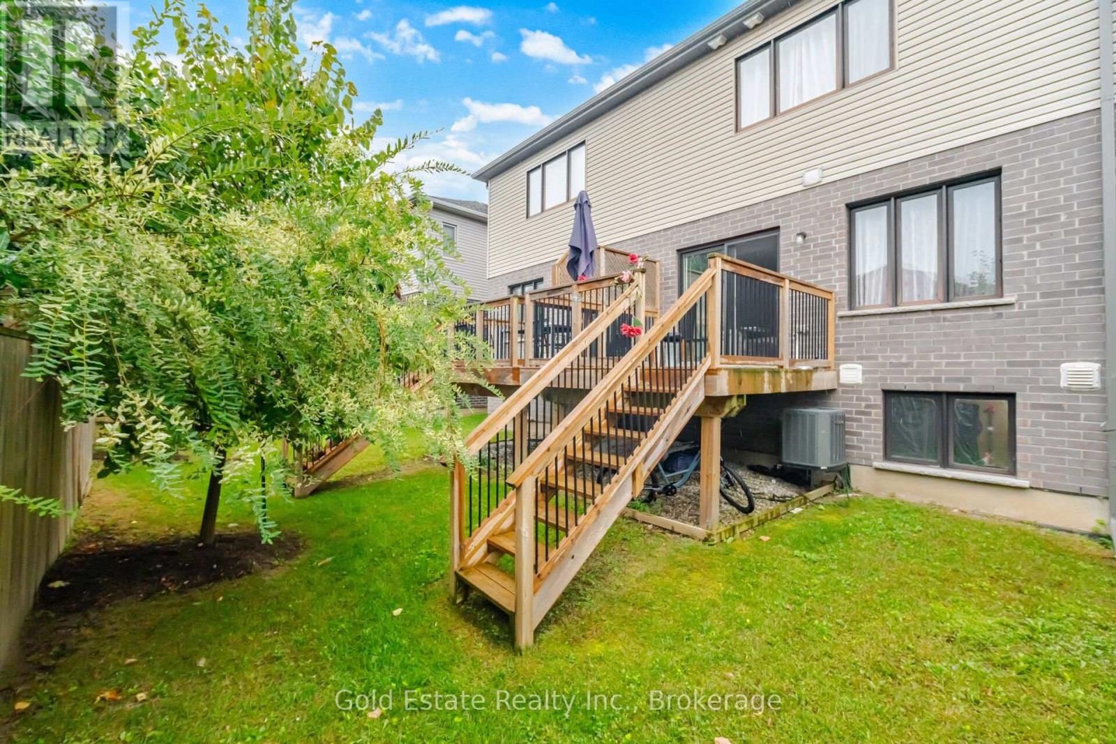 #86 135 HARDCASTLE DRIVE - 39