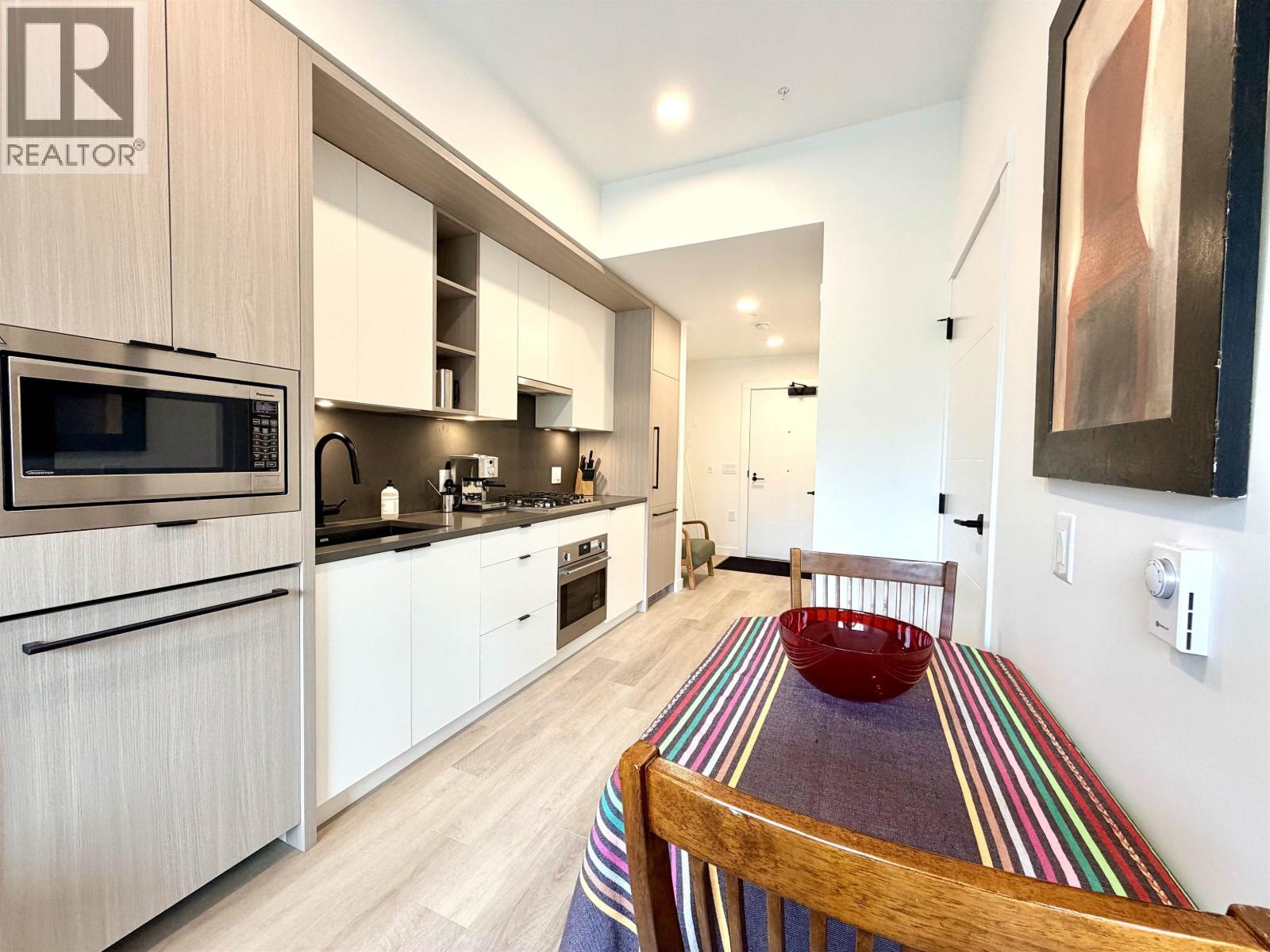 105 2268 E BROADWAY, Vancouver — photo 6