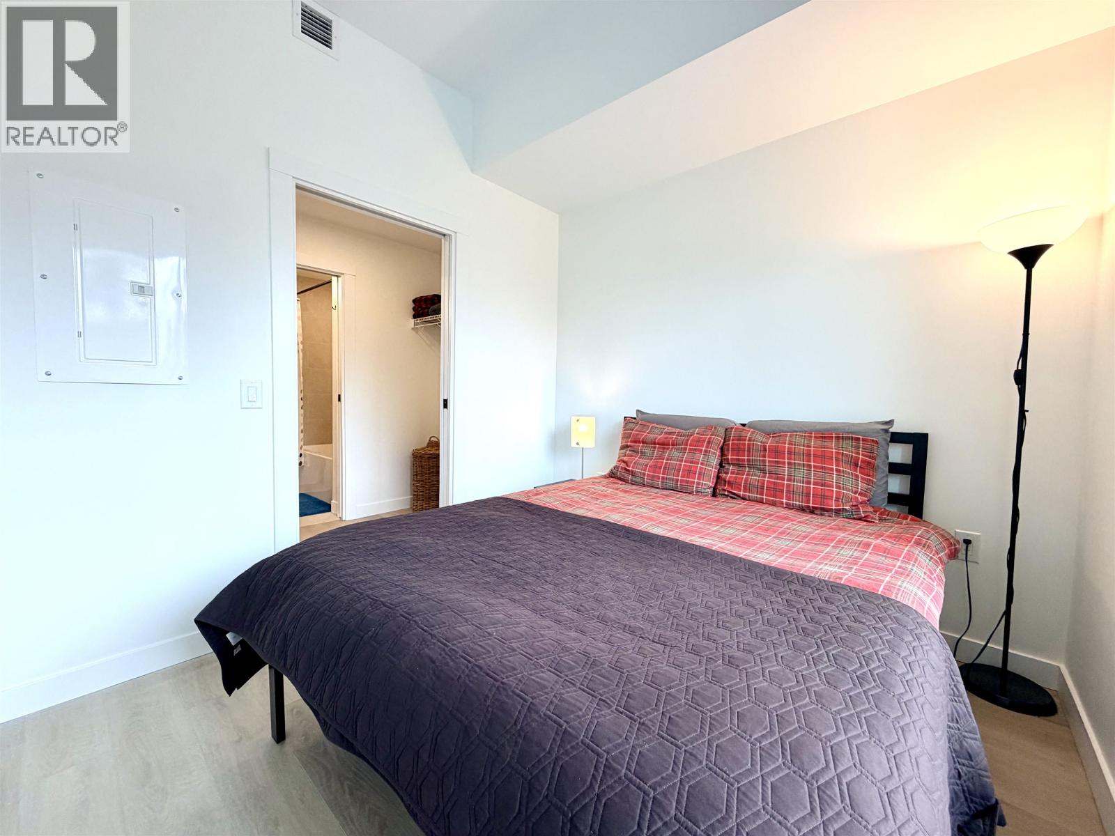 105 2268 E BROADWAY, Vancouver — photo 9