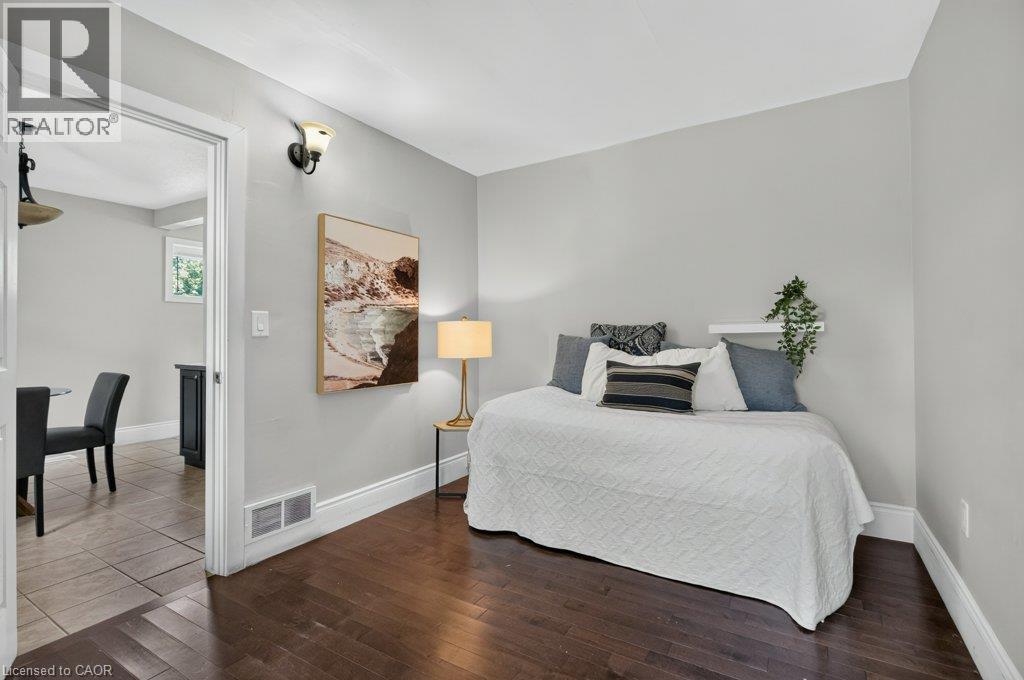 50 WEXFORD Avenue S - Image 22