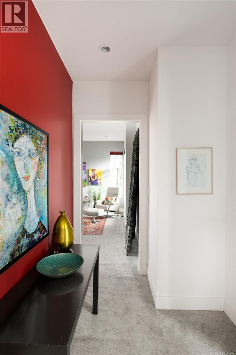 430 Luxton Ave - 26