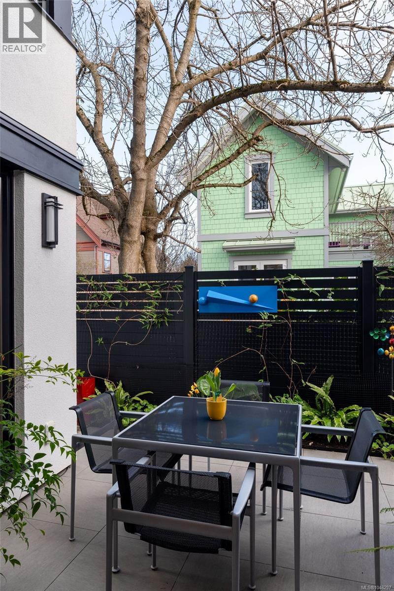 430 Luxton Ave - 51