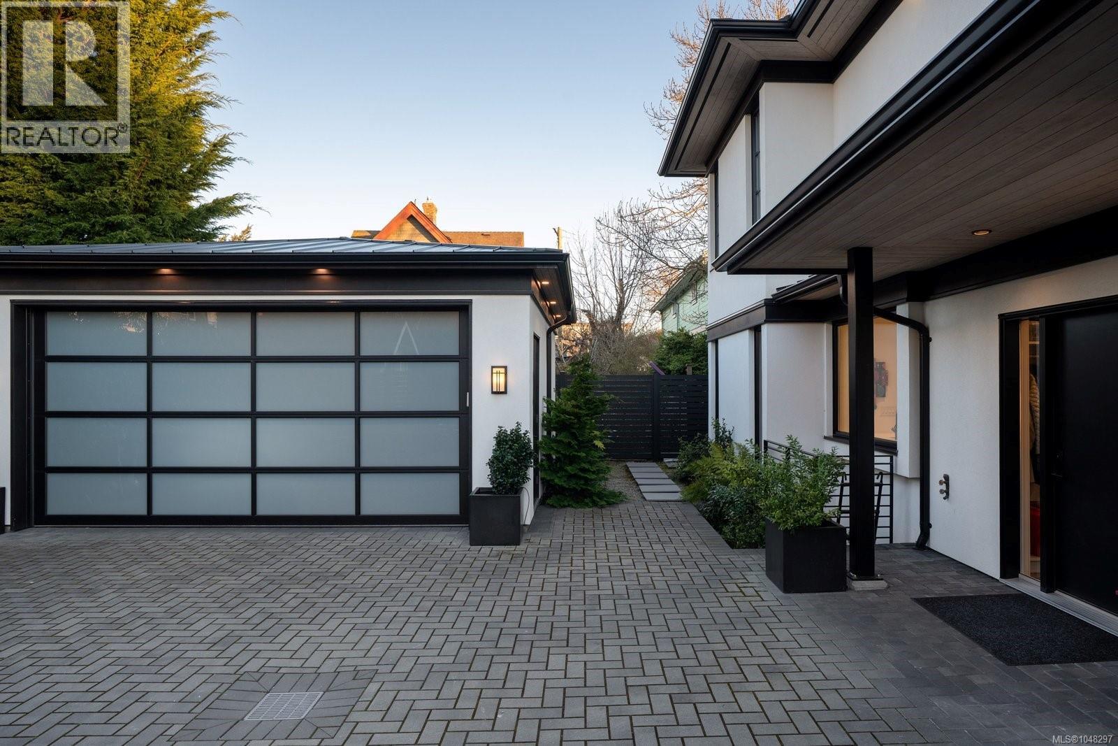 430 Luxton Ave - 57