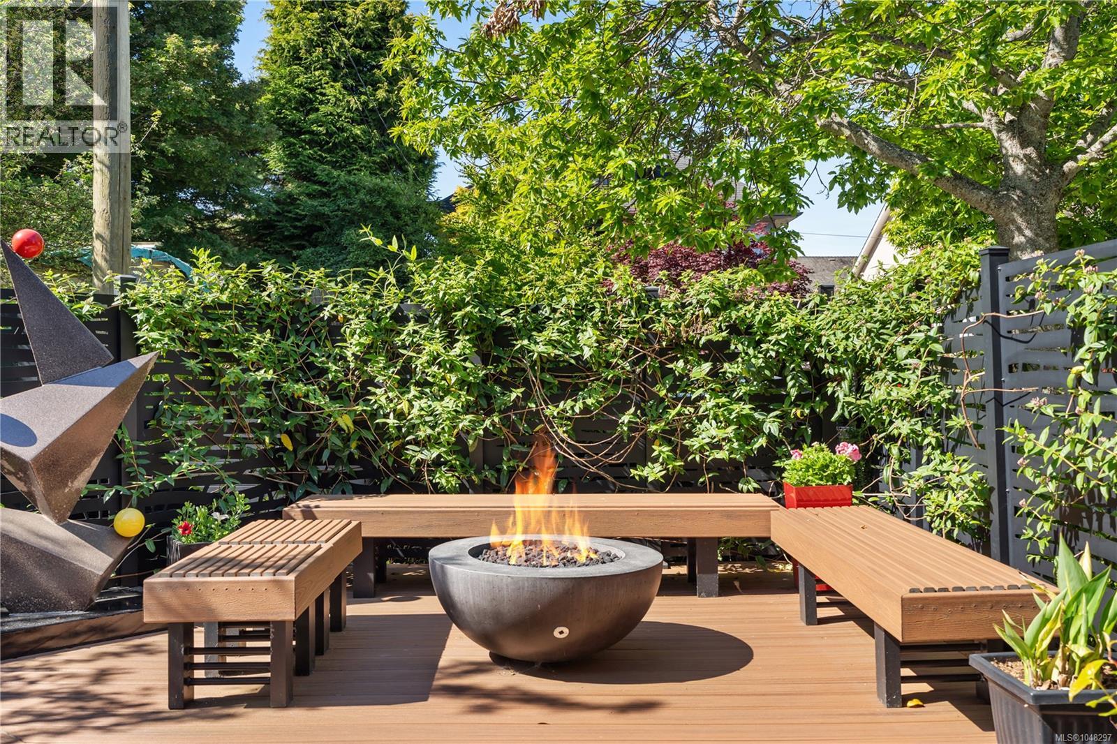 430 Luxton Ave - 6