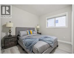 471 Northmount Drive NW - photo 9