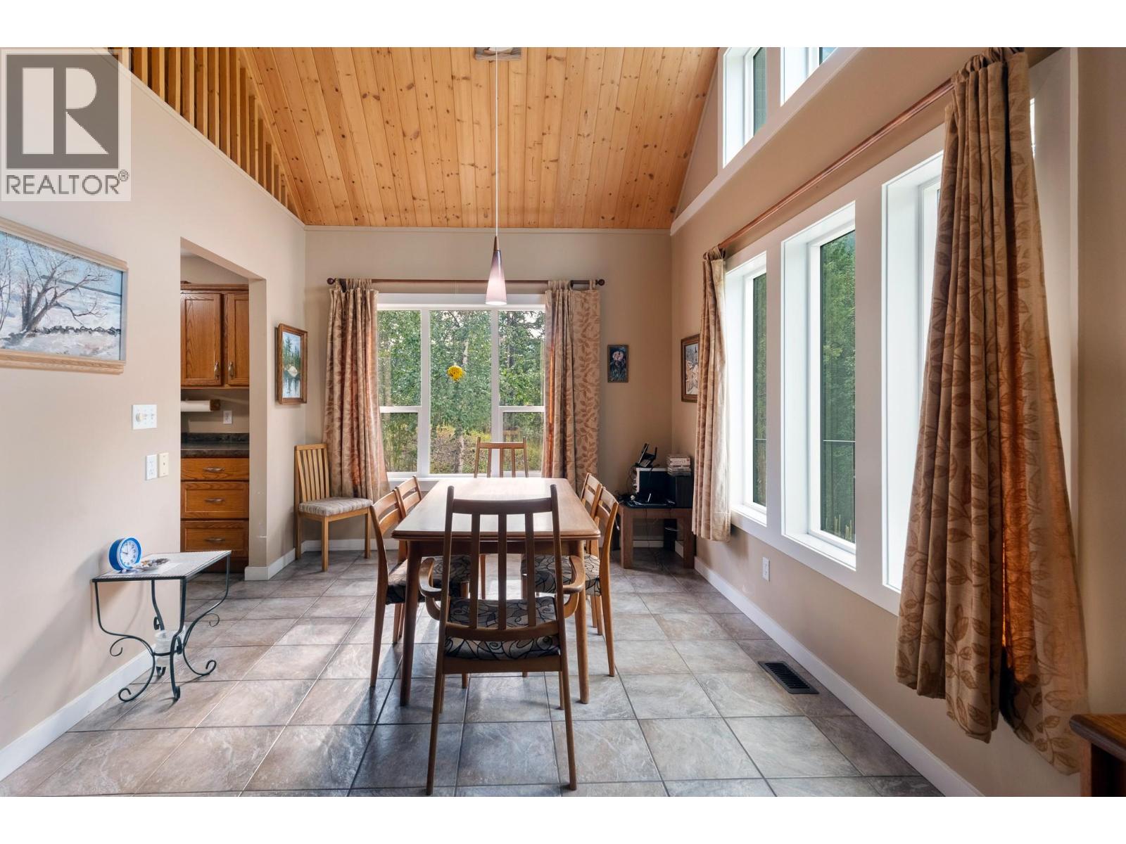 1249 Creighton Valley Road, Lumby