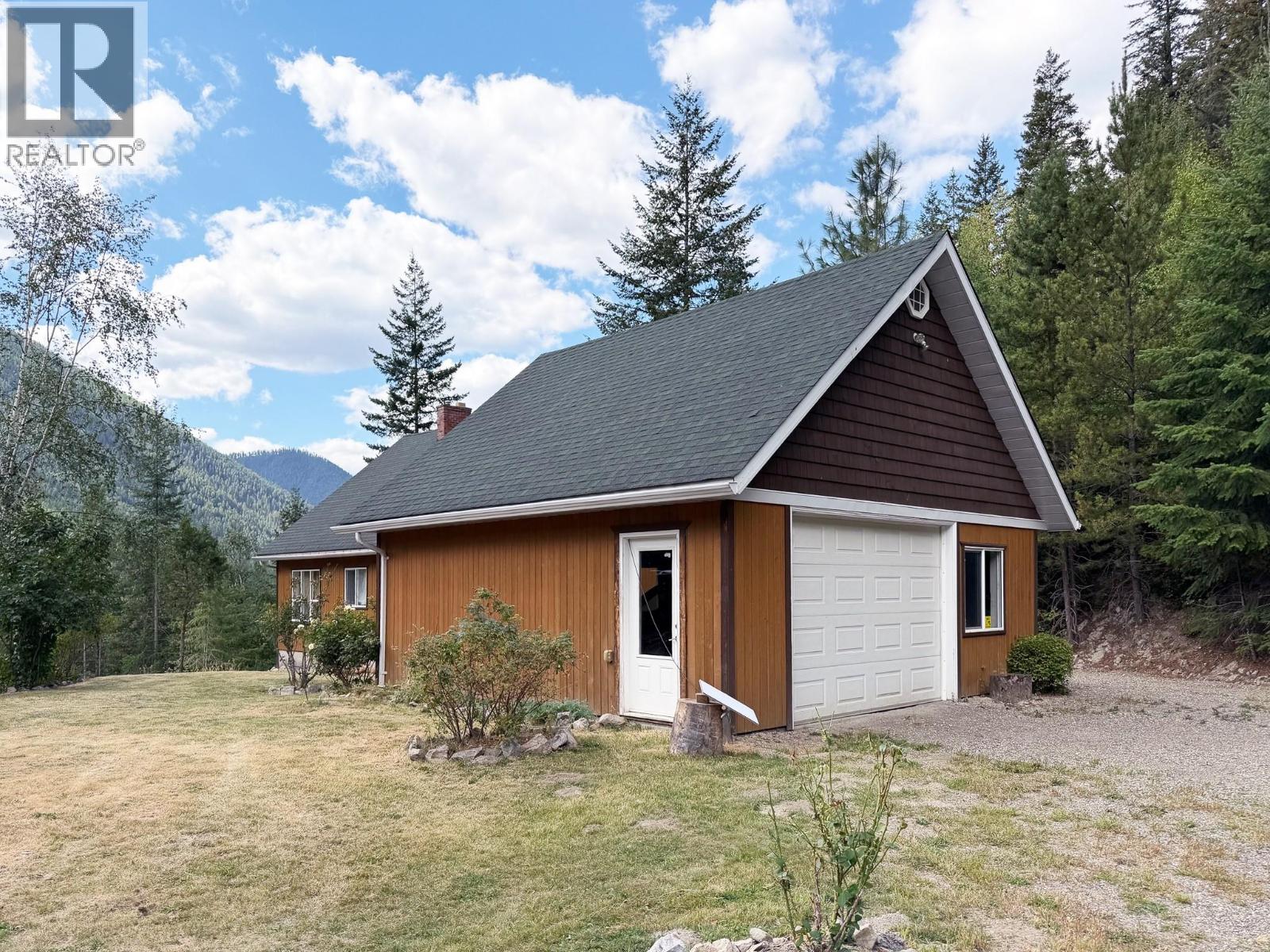 1249 Creighton Valley Road - 38
