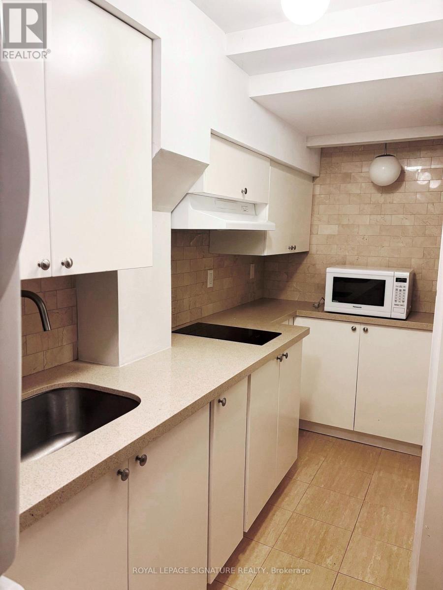 32 DAVIS STREET - 31