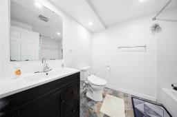 43 Marcus Place, Winnipeg, MB R2C4C8 Photo 15