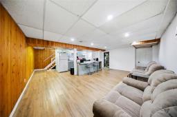 43 Marcus Place, Winnipeg, MB R2C4C8 Photo 10