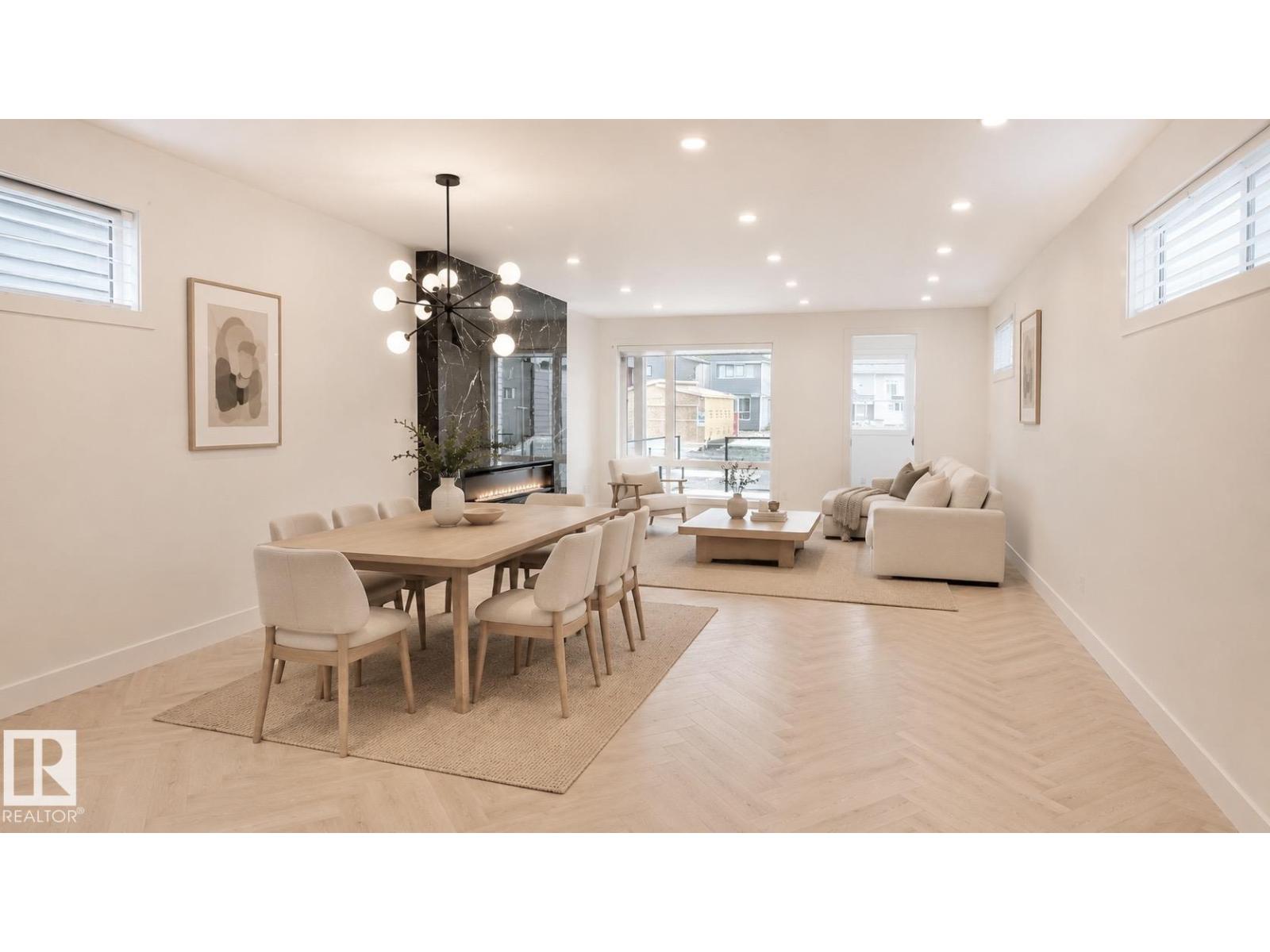 11712 122 ST NW - 14
