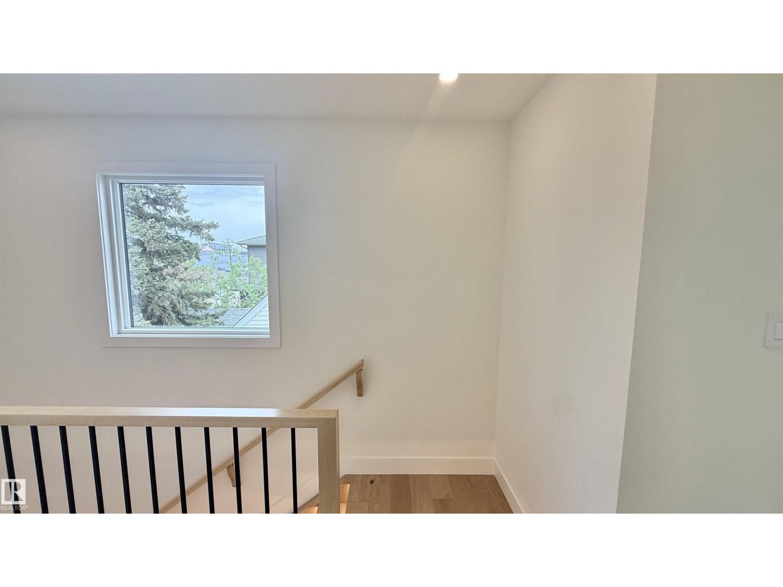 11712 122 ST NW - 25