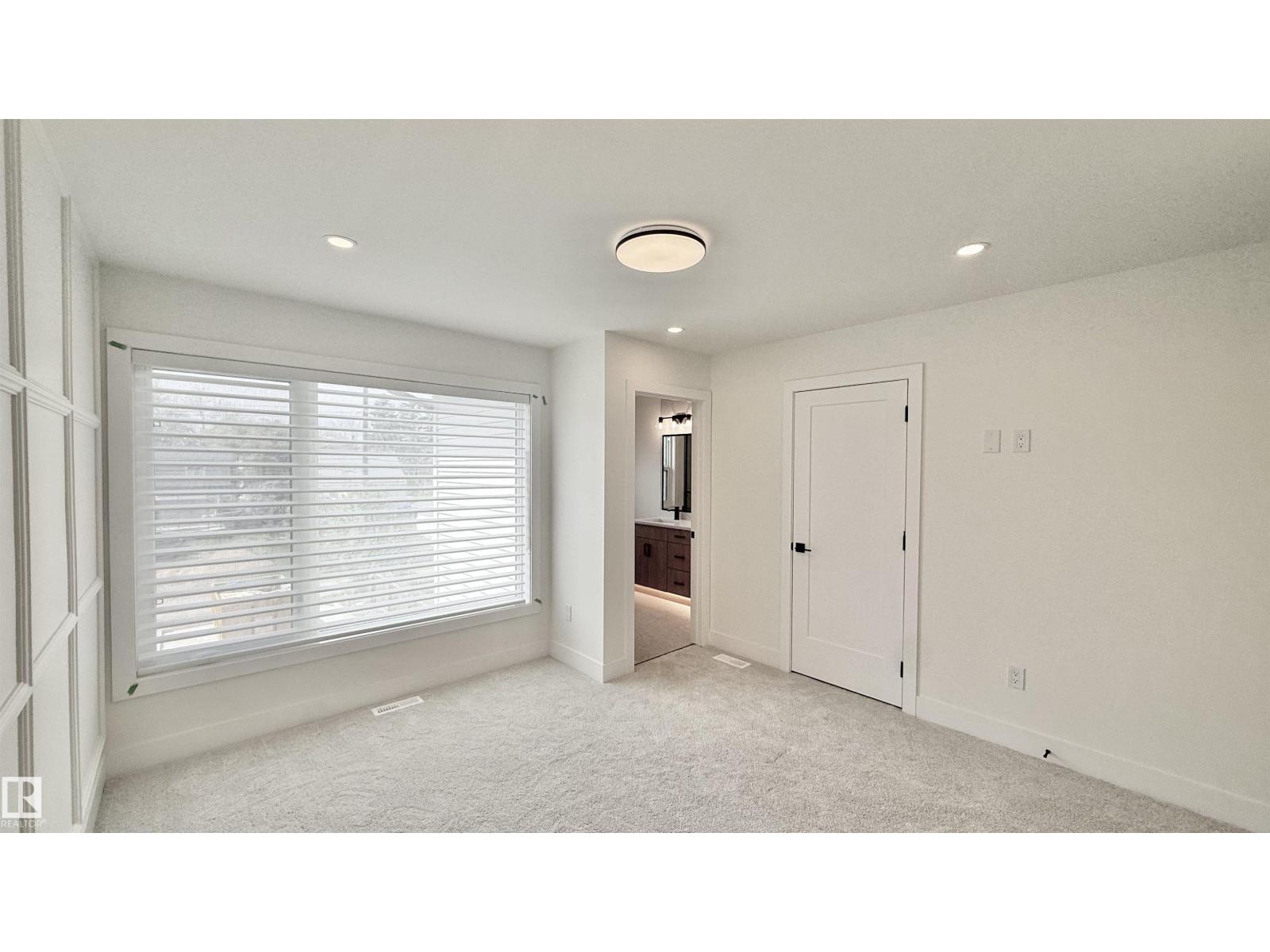 11712 122 ST NW - 28