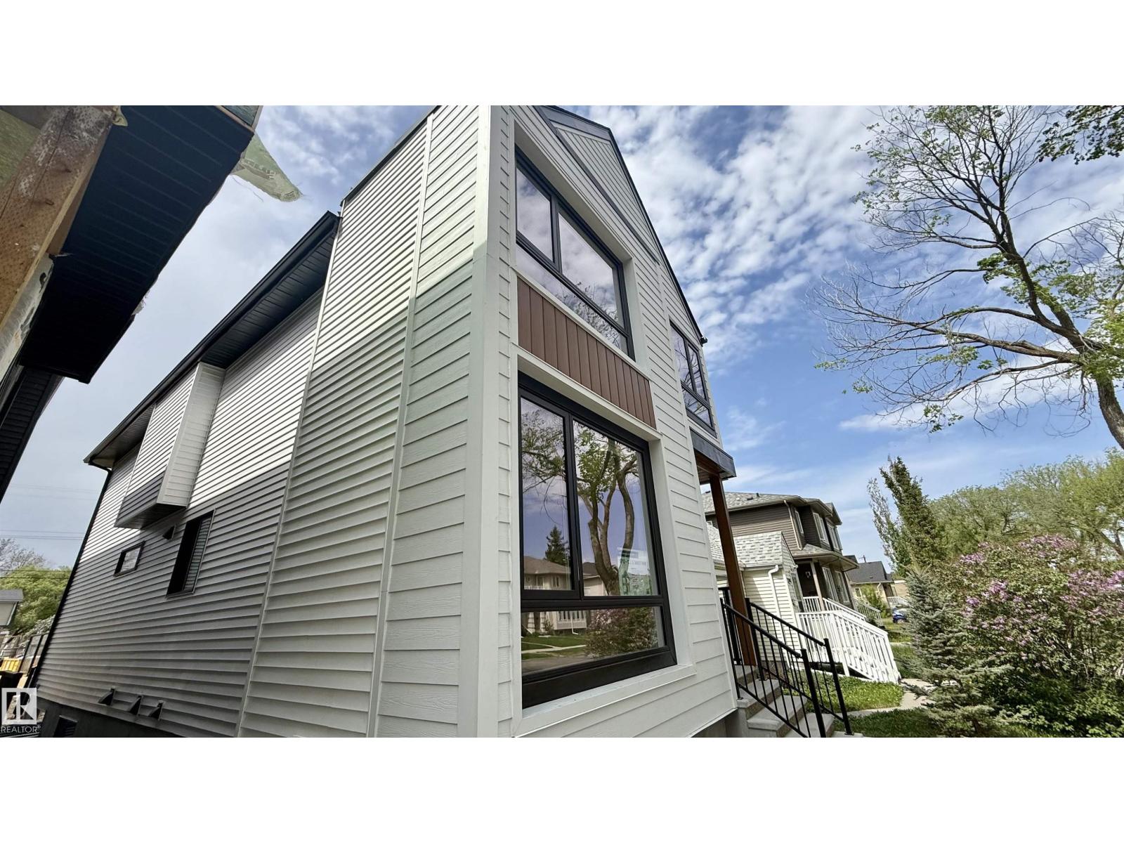 11712 122 ST NW - 4