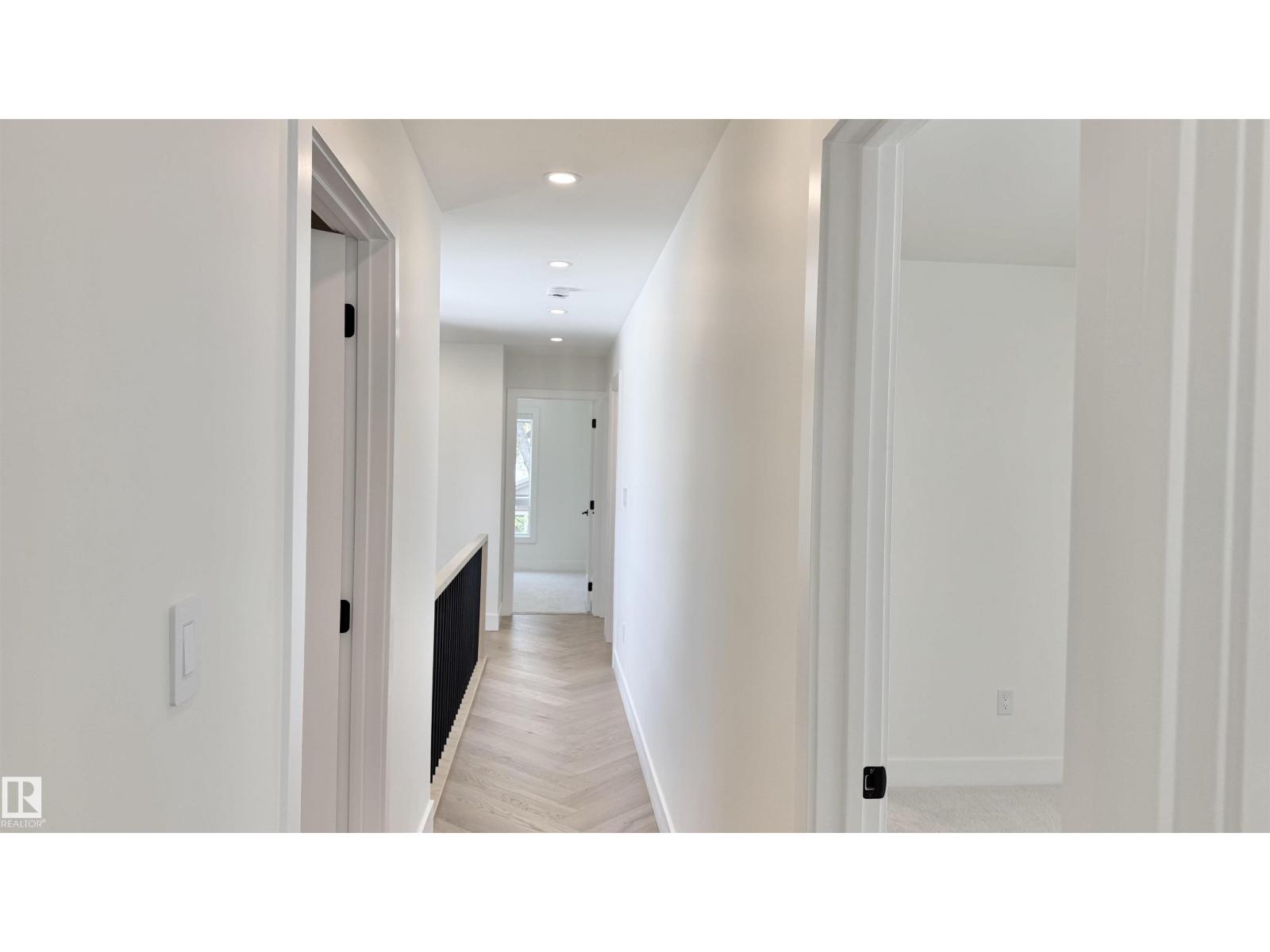 11712 122 ST NW - 47