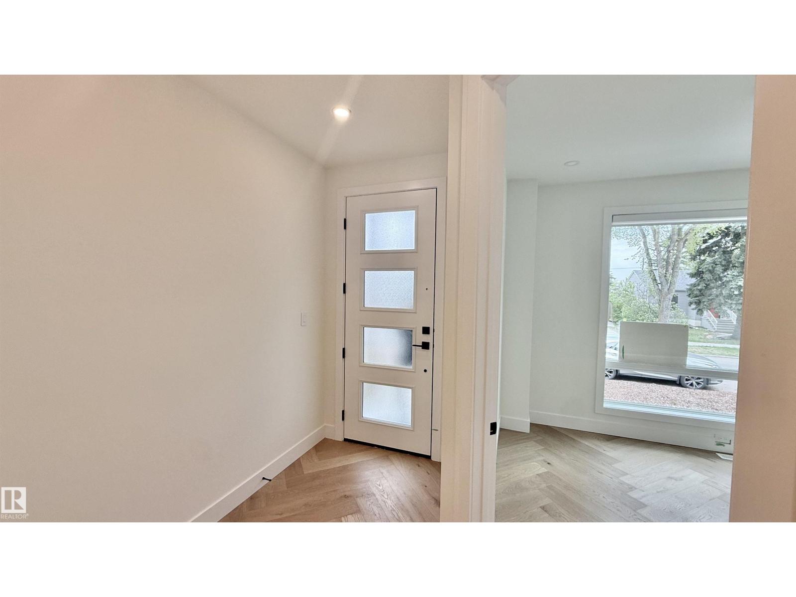 11712 122 ST NW - 6