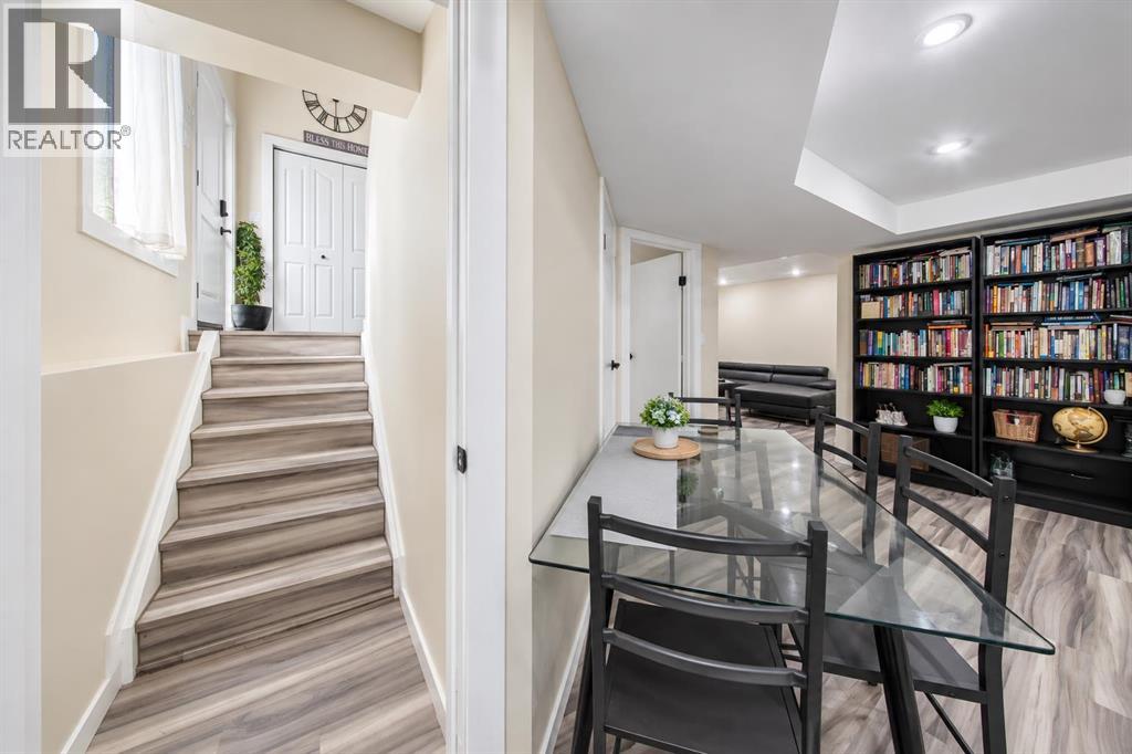 Listing photo – 6130 52 Street Close, Ponoka