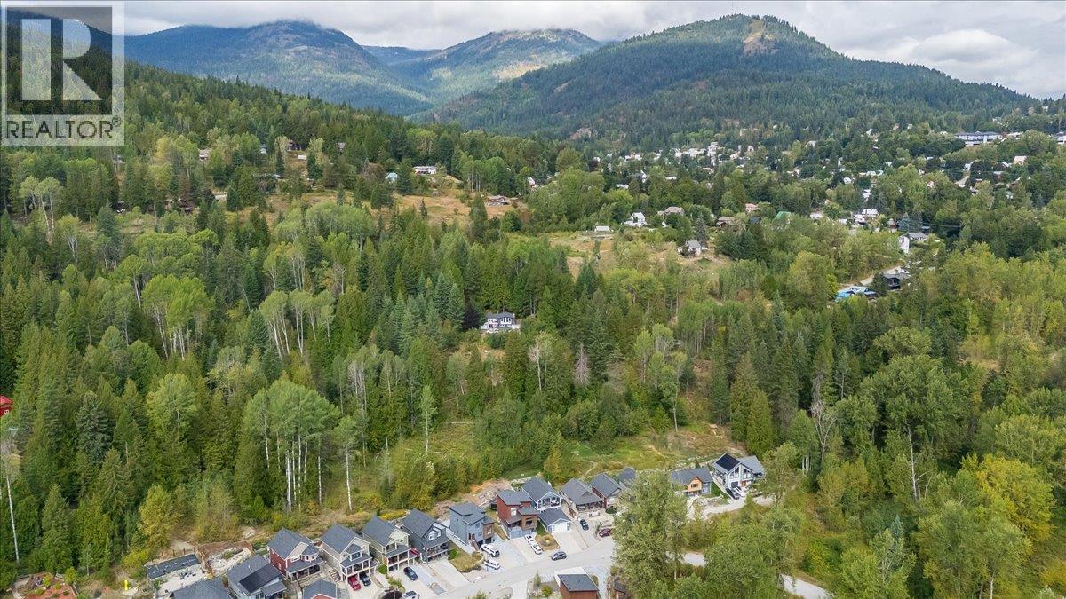 770 Redstone Drive - 66
