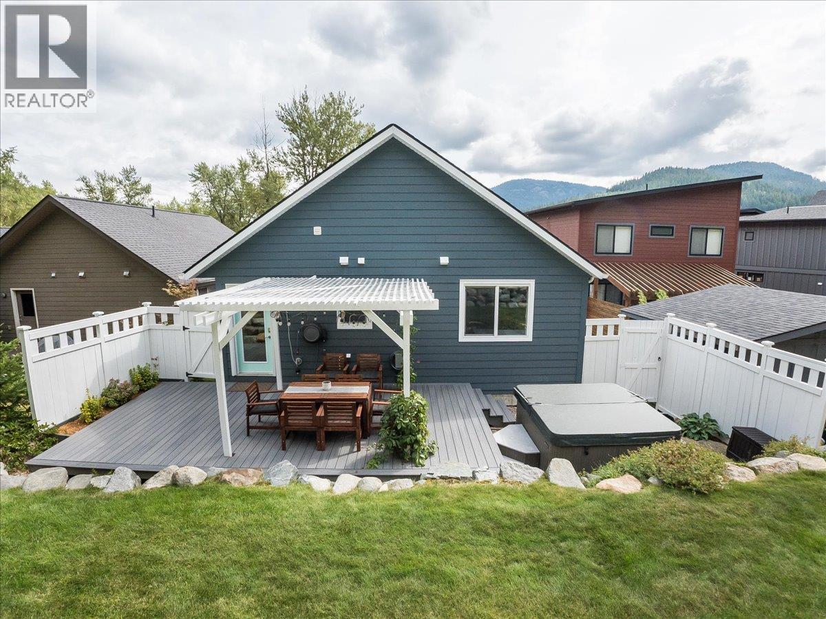 770 Redstone Drive - 51