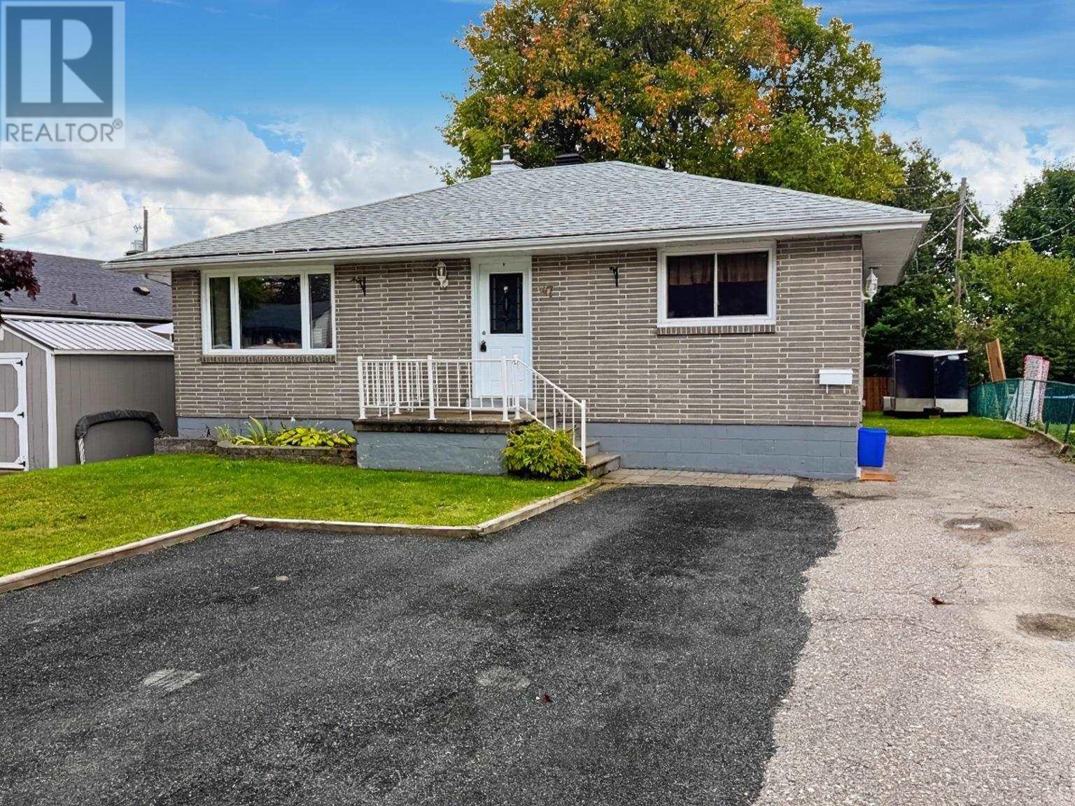 47 Stevens RD, Elliot Lake — photo 2