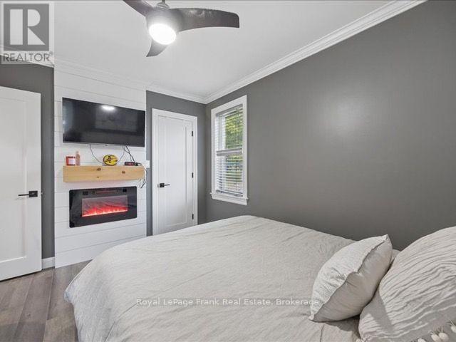 11 MAPLE STREET N - 17